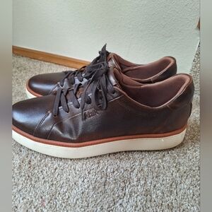 Kizik Men’s Sonoma Brown Leather Shoe Lace Up Casual Size 12